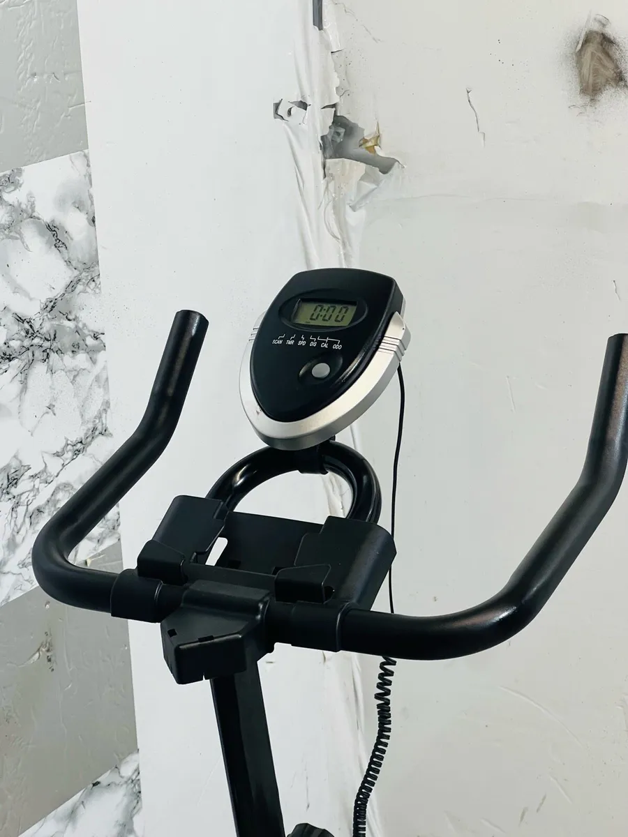 HOMCOM INDOOR EXERCISE BIKE - Image 3