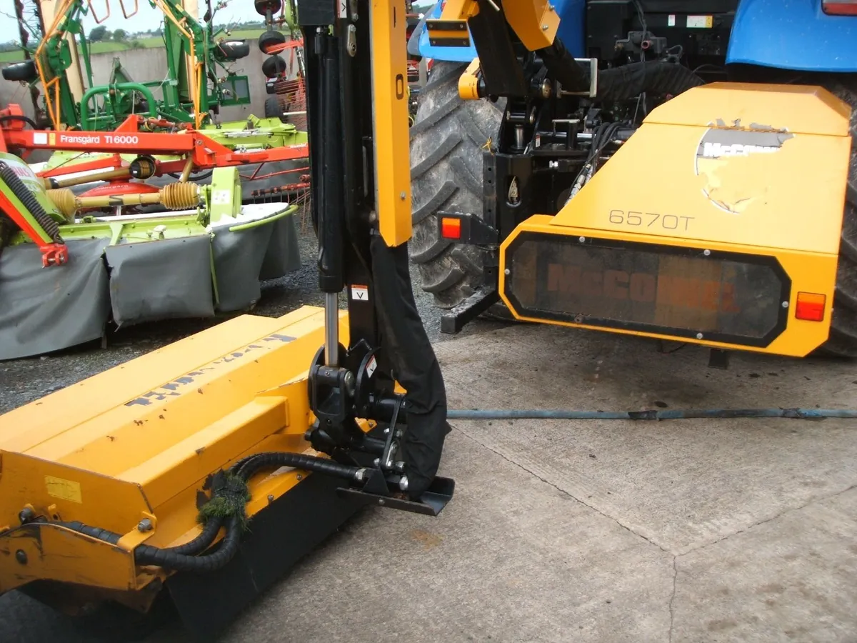 2023 McConnel PA6570T - Image 4