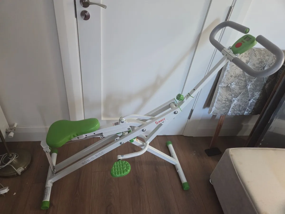 Squatting Exercise machine - Image 1