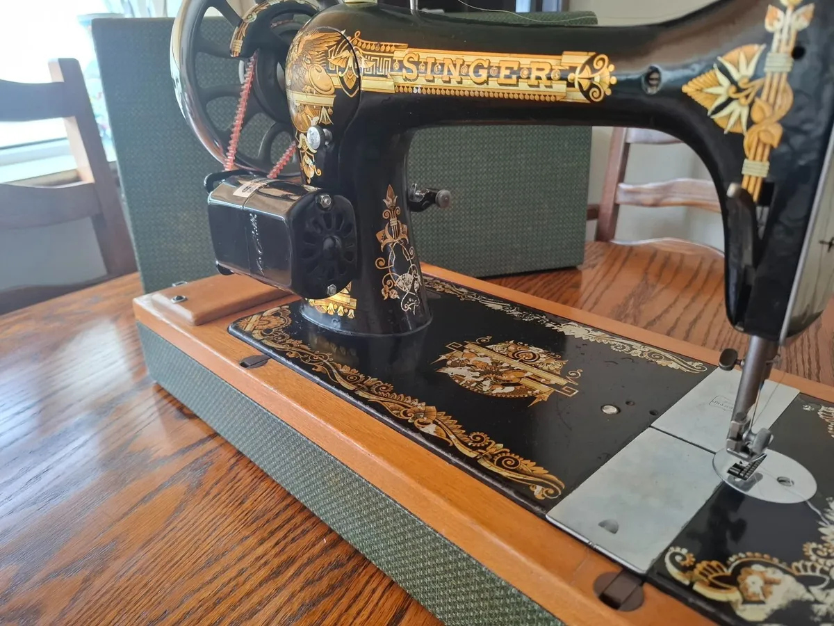 Antique Singer Sewing machine - Image 3