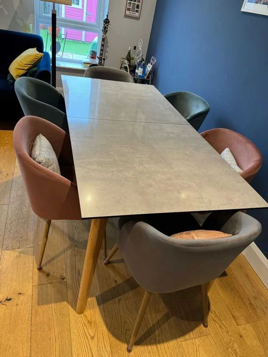 Grey kitchen table - Image 1