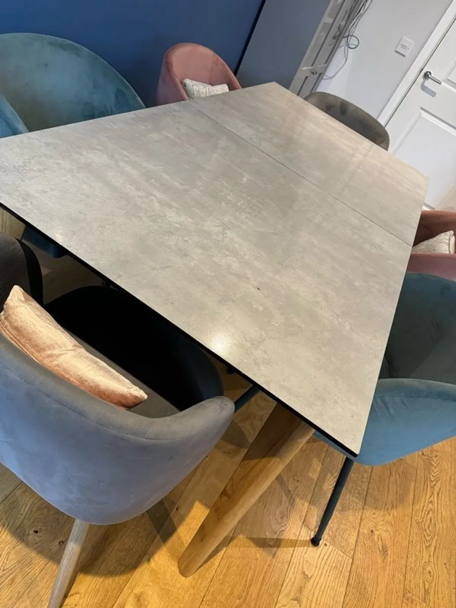 Grey kitchen table - Image 4