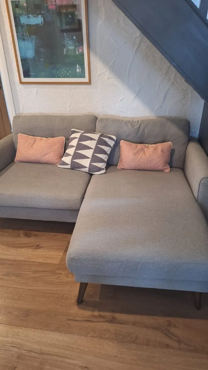 Couch - Image 4