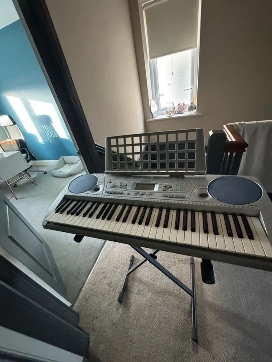 Yamaha portable electronic keyboard. - Image 2