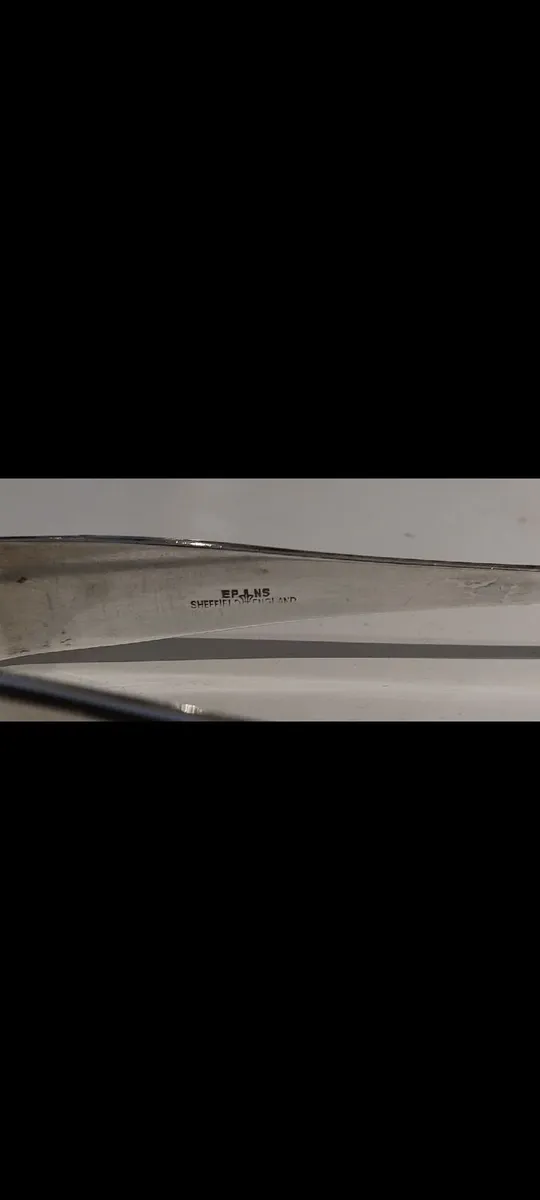 Solid silver vintage ice/sugar claw - Image 1