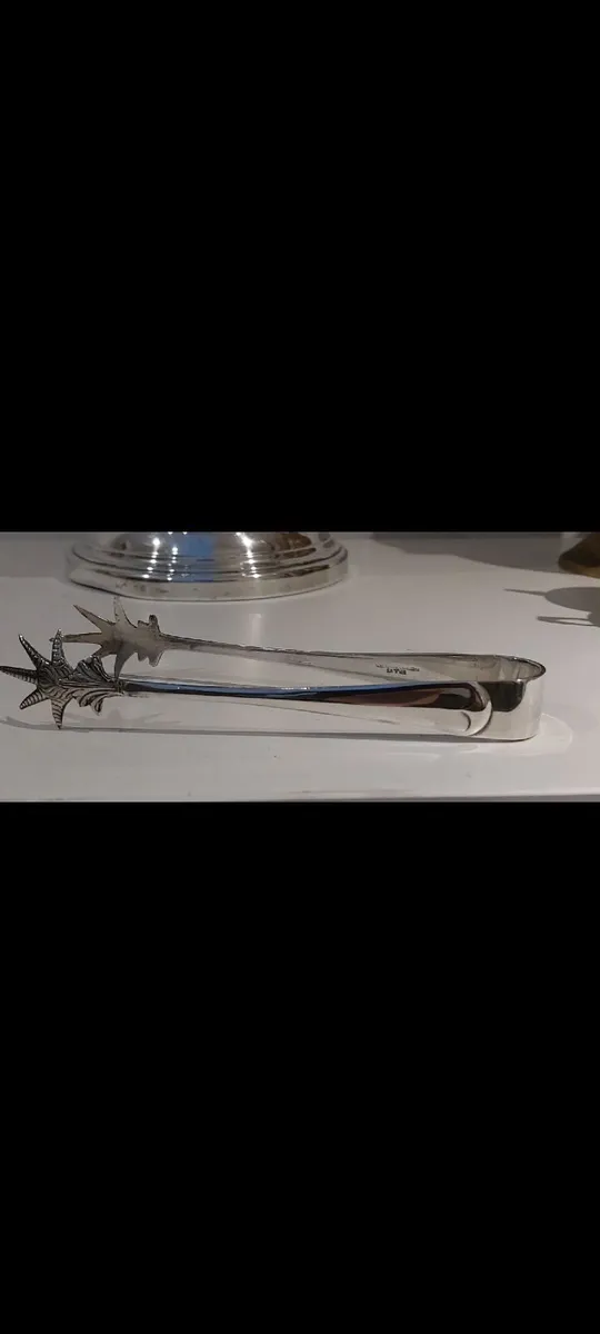 Solid silver vintage ice/sugar claw - Image 2