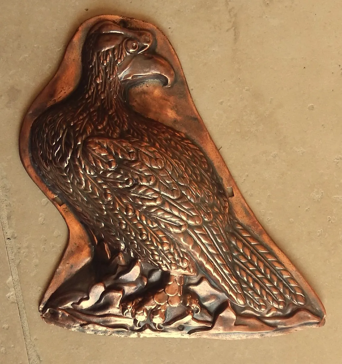 Vintage Detailed Eagle Copper Mould - Image 1