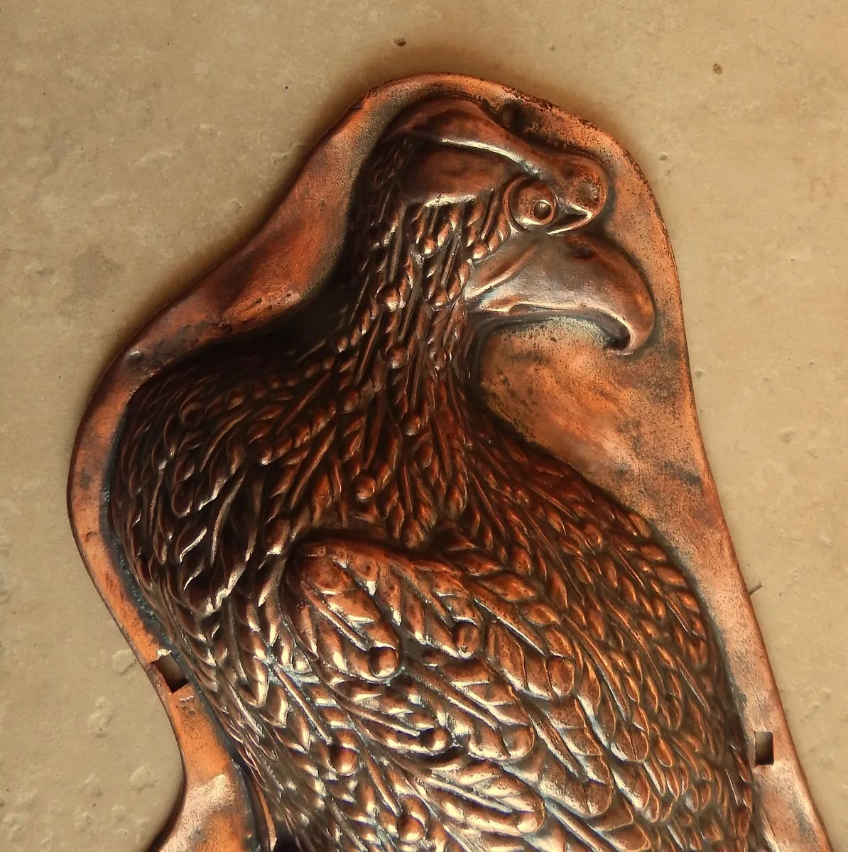 Vintage Detailed Eagle Copper Mould - Image 2