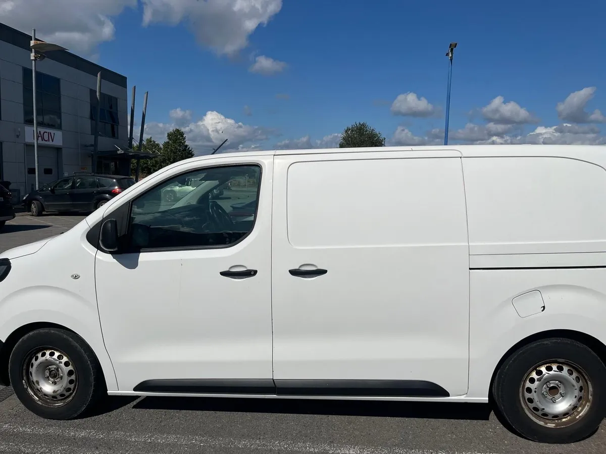 Van - Image 4