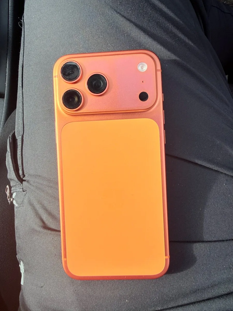 iPhone 17 pro max - Image 3