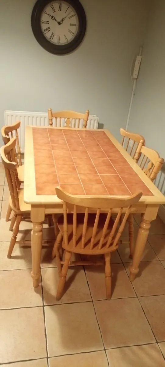 Kitchen table  and 6 chairs - Image 1