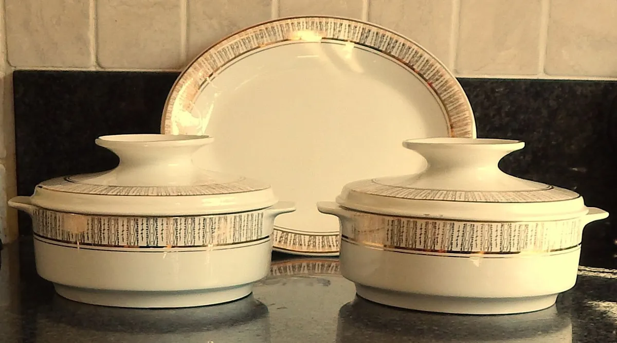 Vintage Arklow Pottery Kingsway Dishes & Platter - Image 1