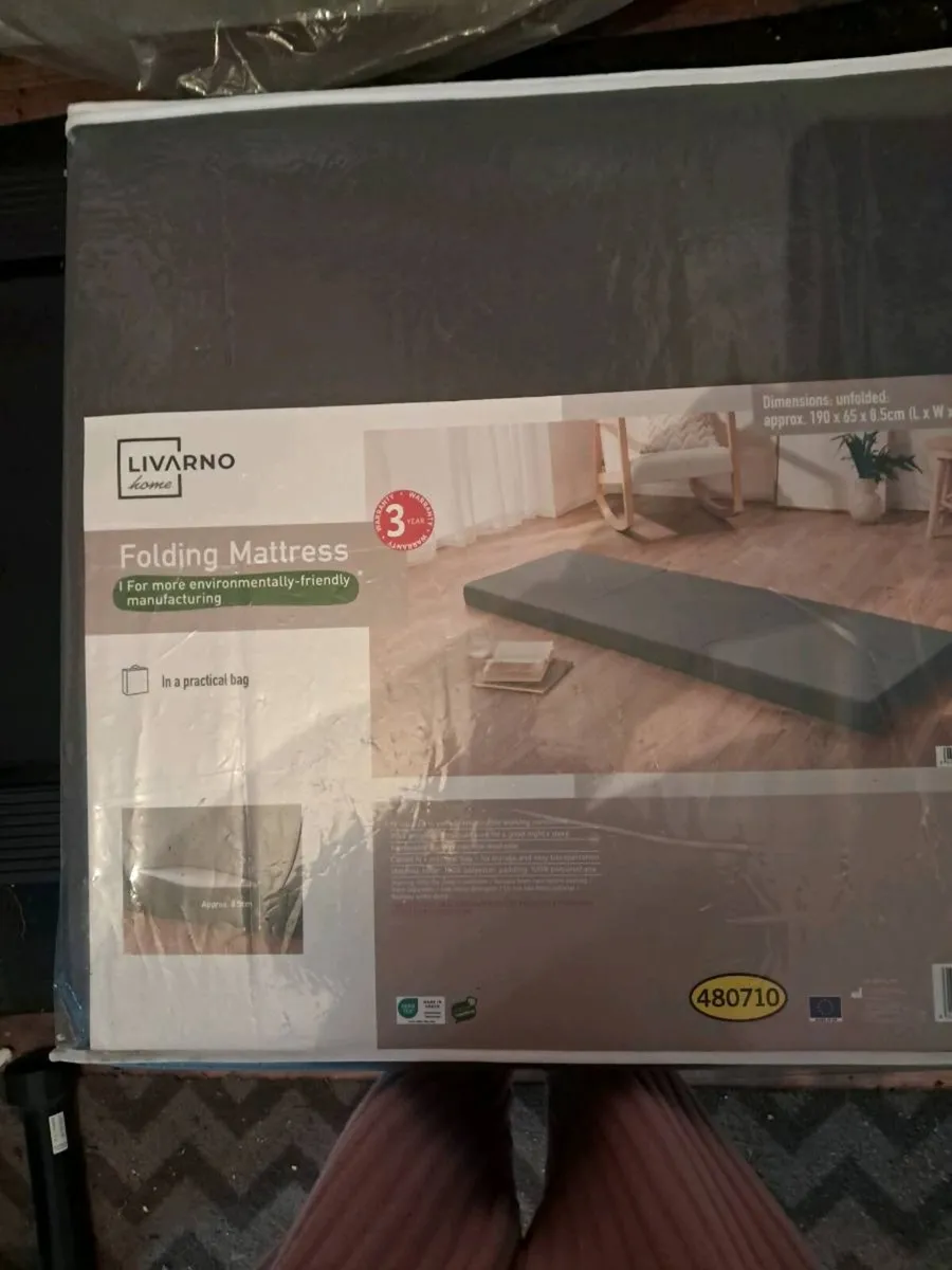 Floor mattress