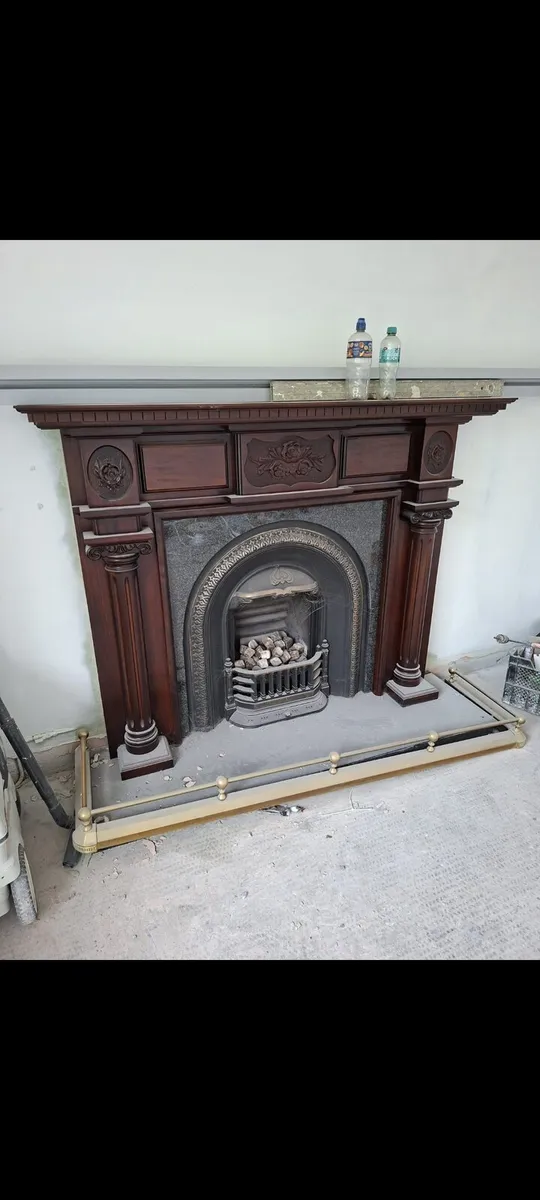 Gas fireplace x 2 - Image 2