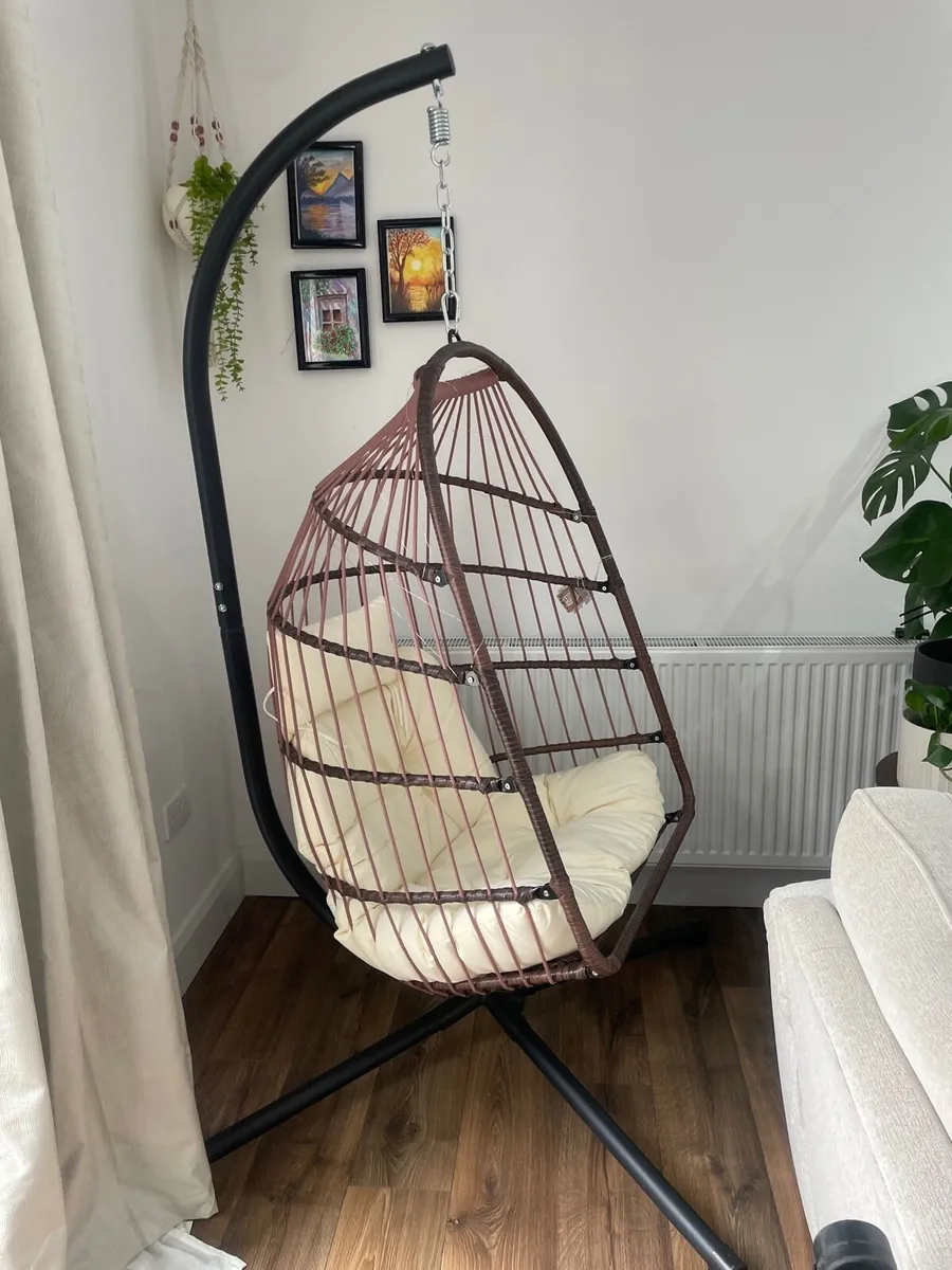 Hanging egg chair - Image 2