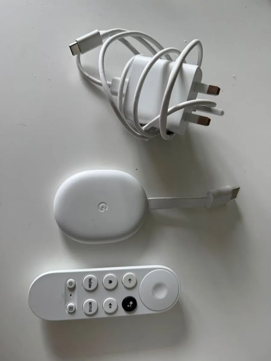 Complete Smart Projector Setup / WiMiUS S27 Portable Projector + Google TV Chromecast - Image 2