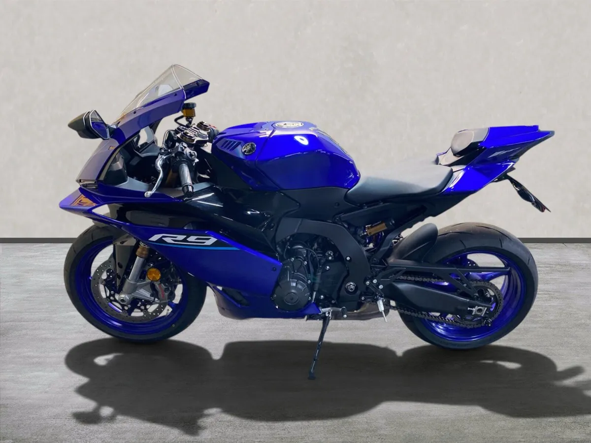 Yamaha R9 with extras, NI Registered - Image 2