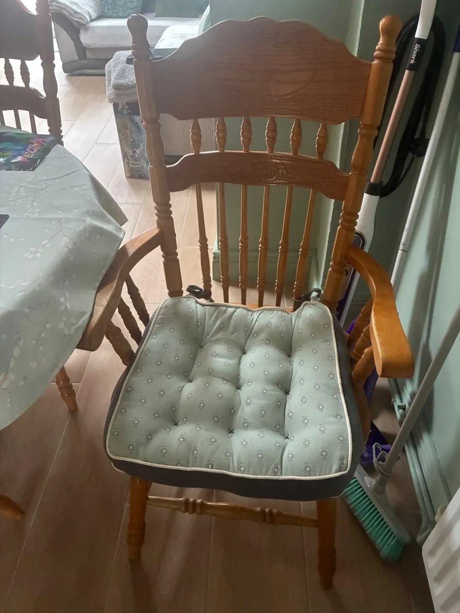 Dining table and chairs - Image 4