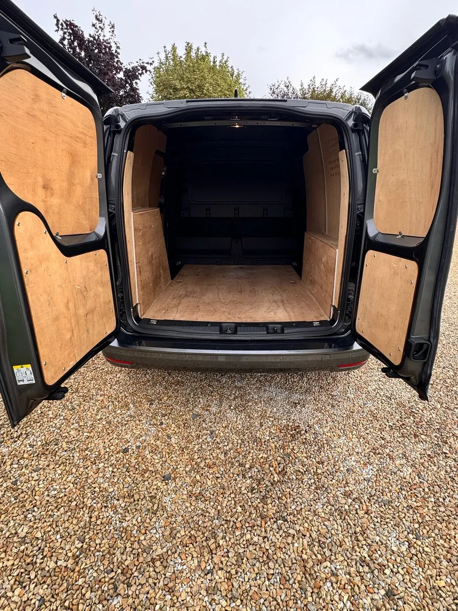 Volkswagen Caddy 2022 - Image 4
