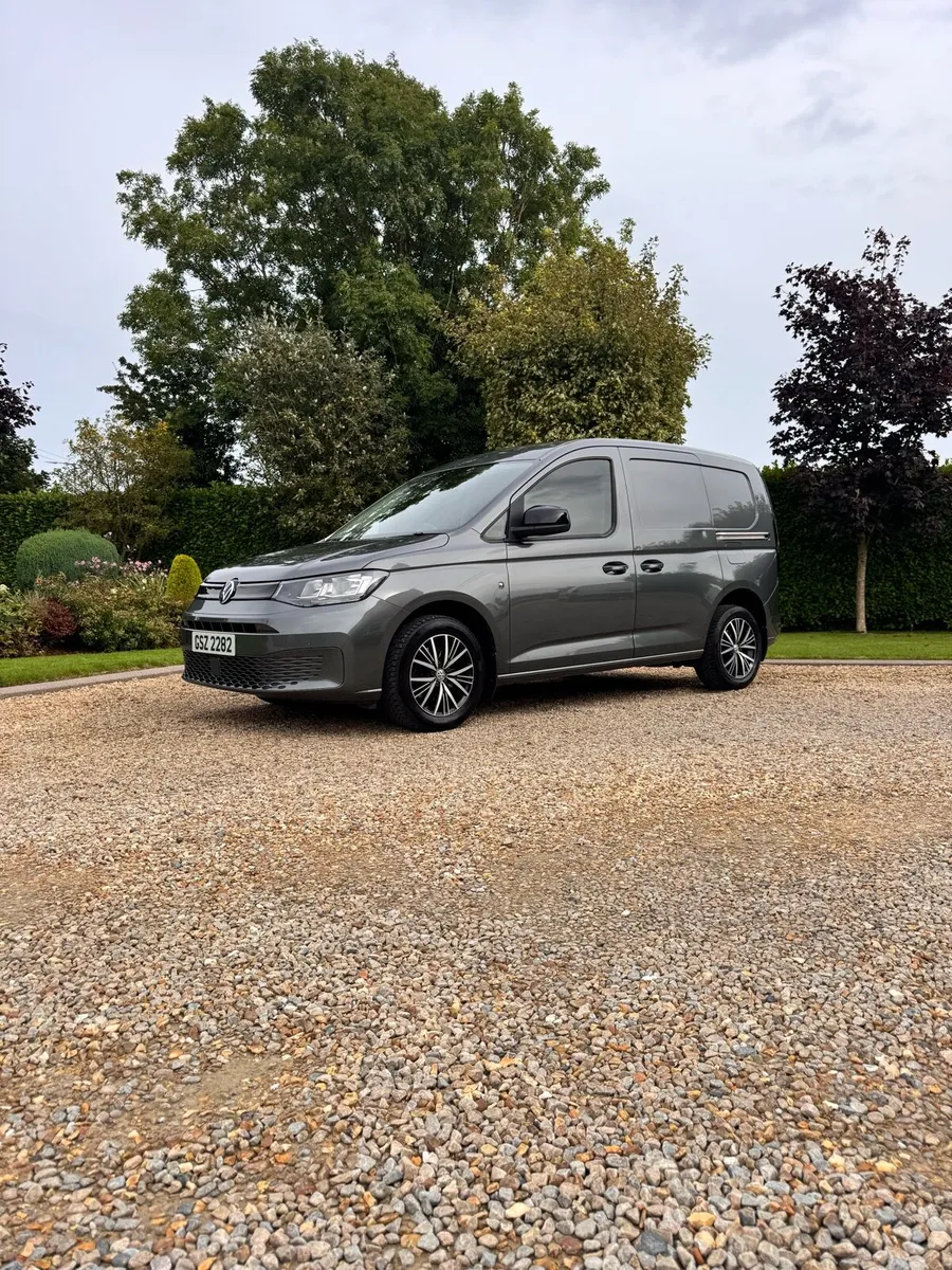 Volkswagen Caddy 2022 - Image 2