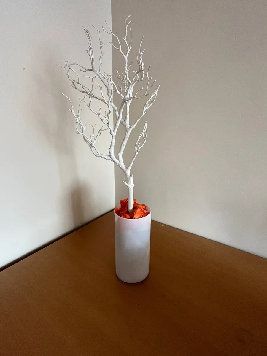 Contemporary Presentation Tree - Image 1