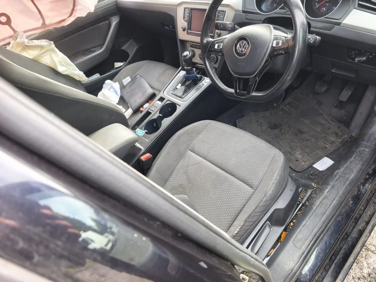2016 Volkswagen Passat 1.6 Tdi DCX For Breaking! - Image 2