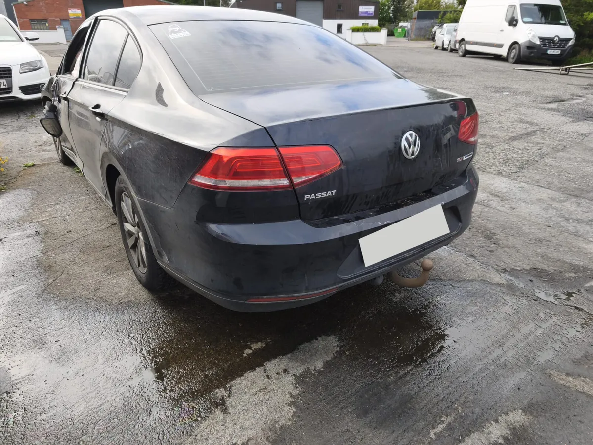 2016 Volkswagen Passat 1.6 Tdi DCX For Breaking! - Image 4