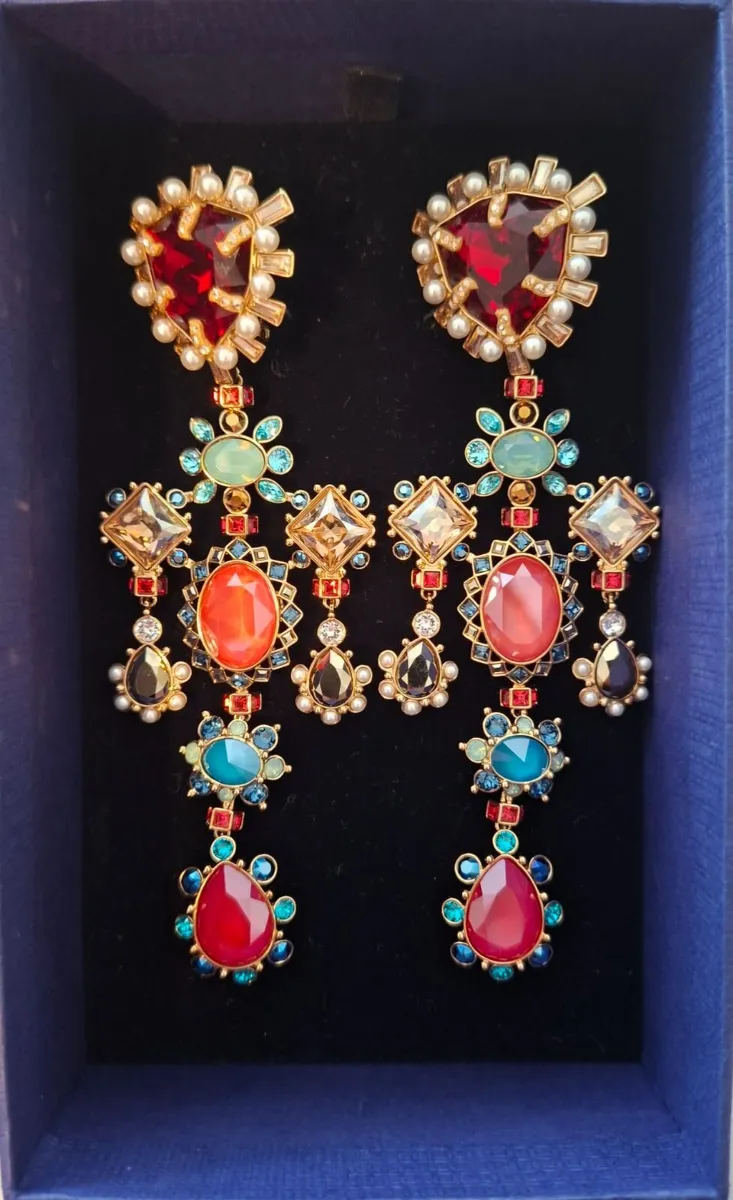 SWAROVSKI Lucky Goddess Set - Image 1