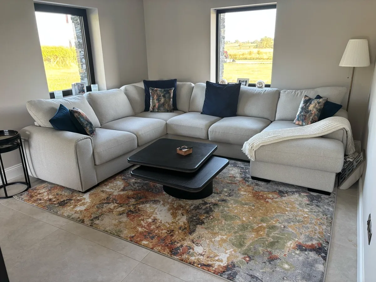 Castle Davitt Large Corner Sofa - Excellent cond - Image 1