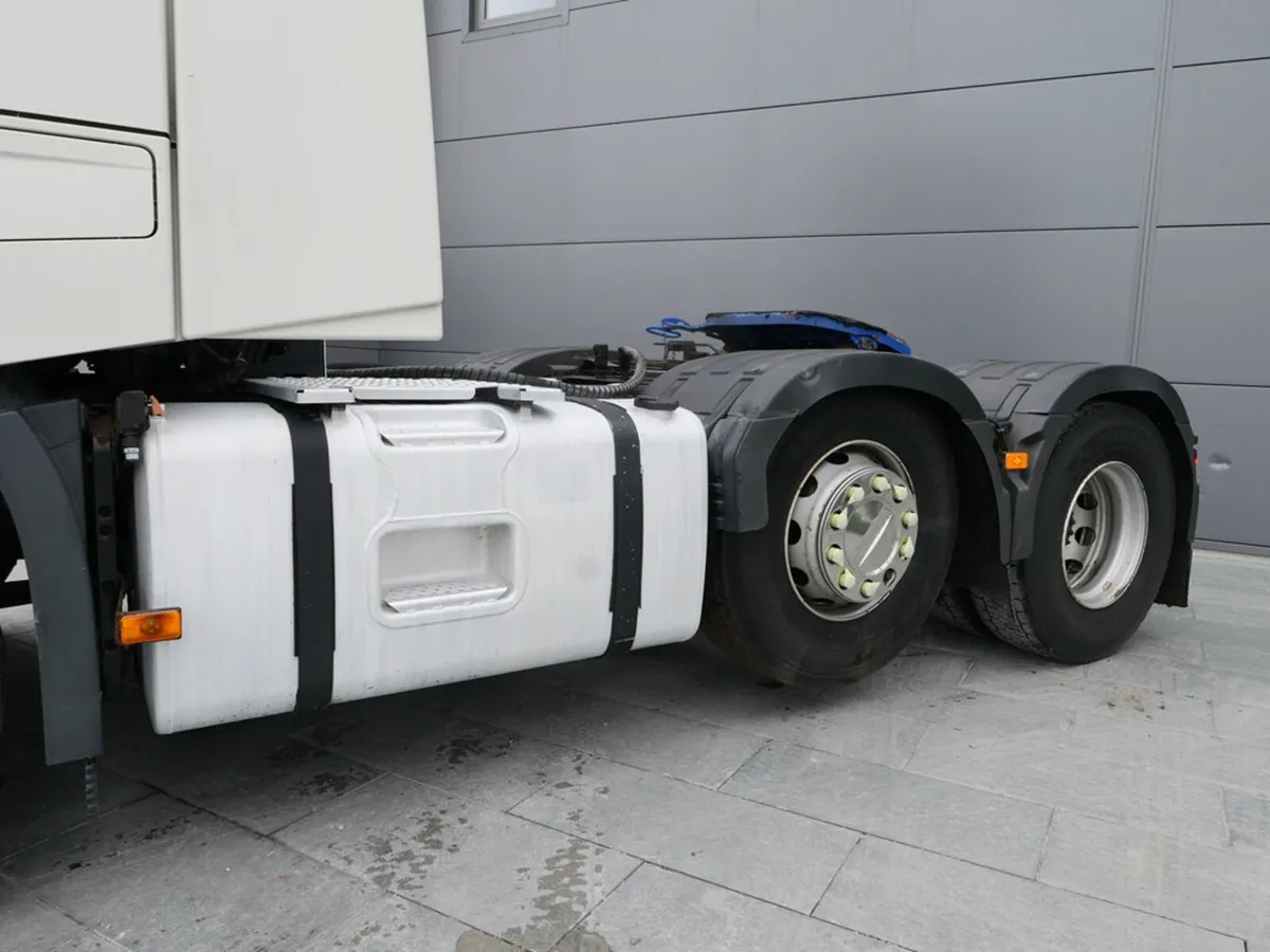 Volvo FH4 13 500 Globe 6x2 - Auto - 2017 - T103324 - Image 4