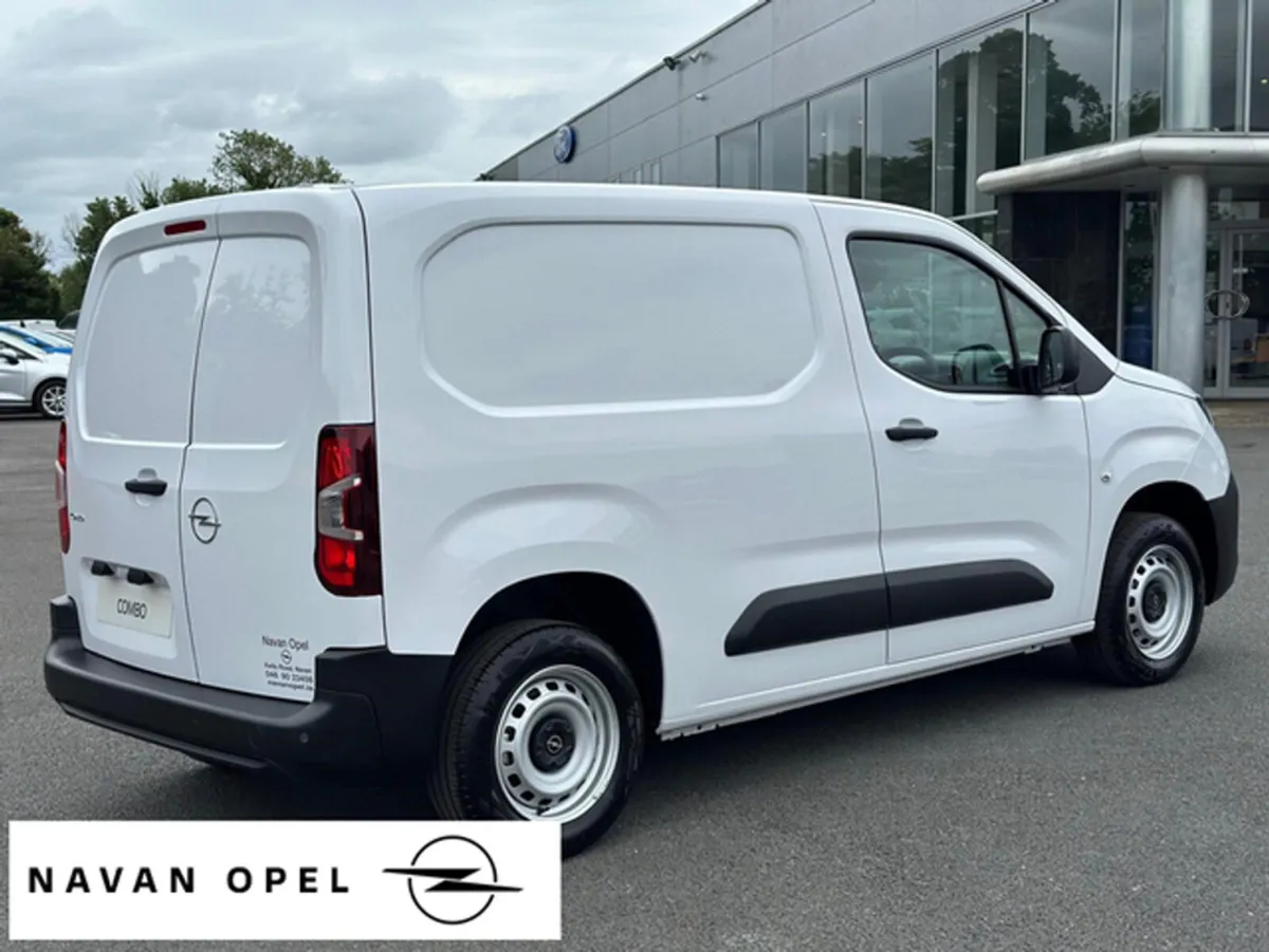 Opel Combo 262 Komfort SWB 1.5TD 100Ps  *LED Headl - Image 3
