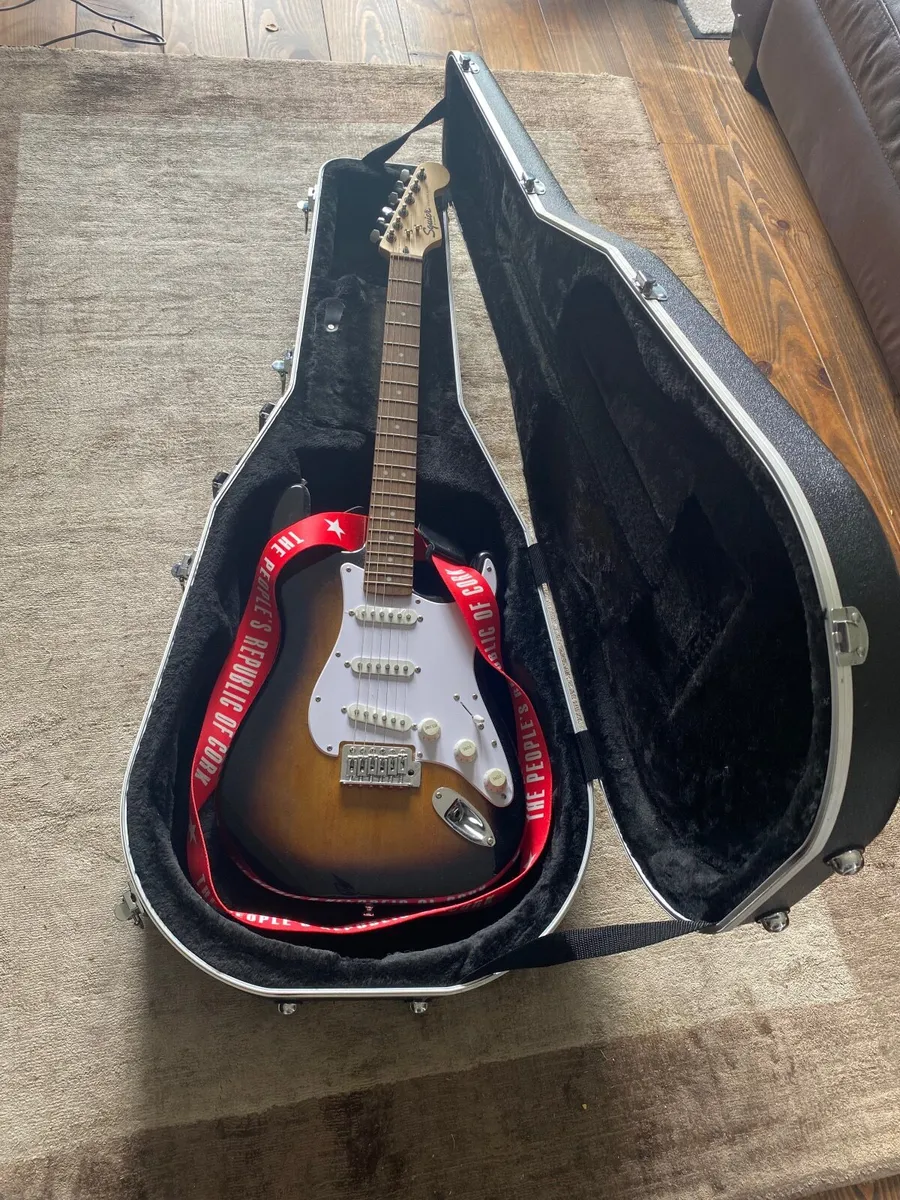 Guitar - Image 2