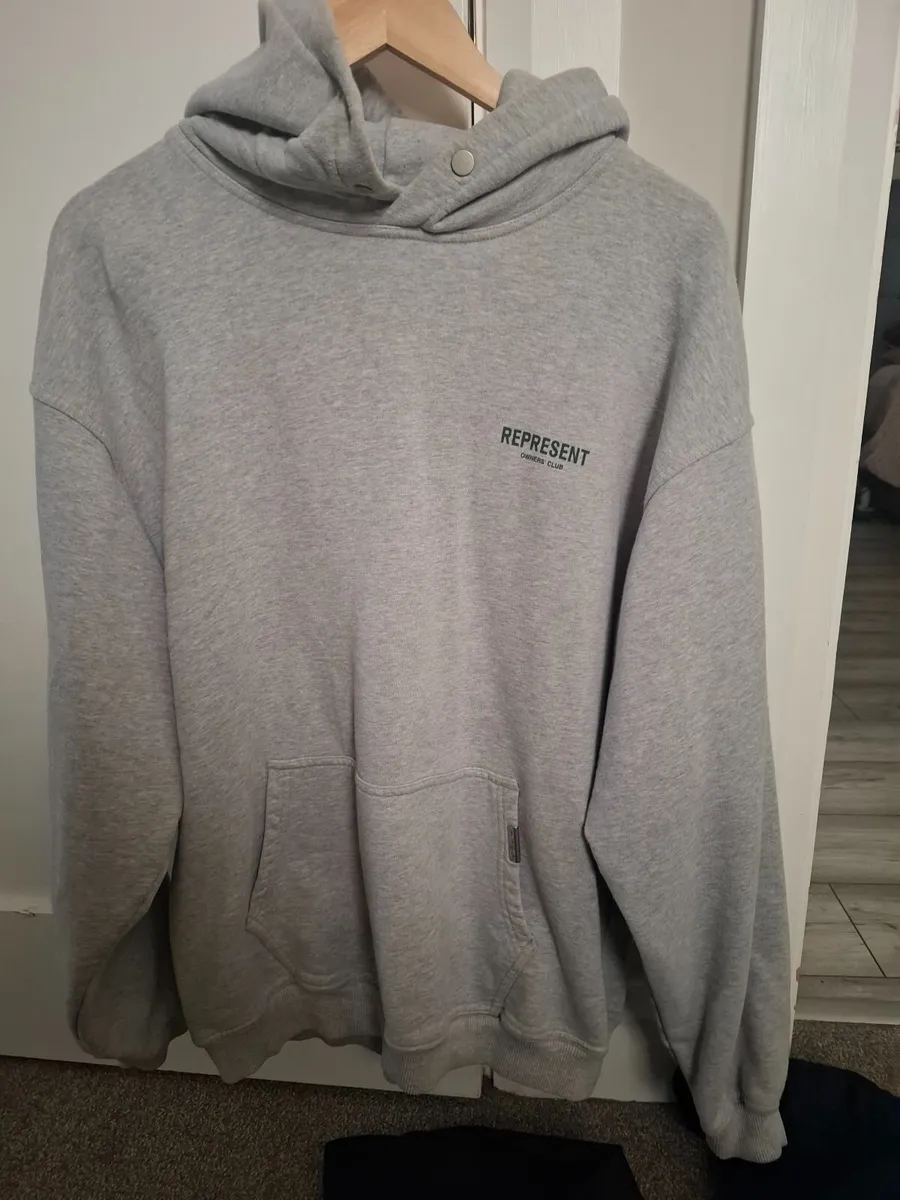 Represent Hoodie - Image 3