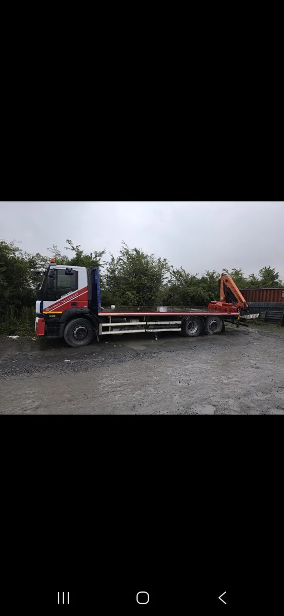 Iveco strallis with remote control crane - Image 1