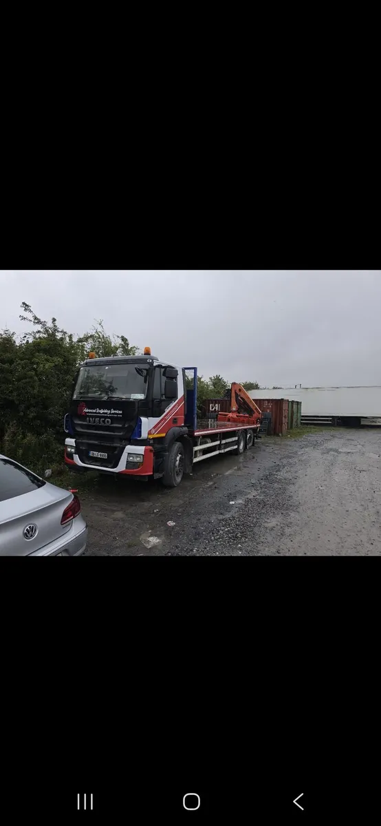 Iveco strallis with remote control crane - Image 2