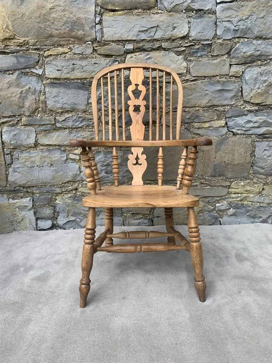Victorian Elm and Ash Windsor Armchair. - Image 1
