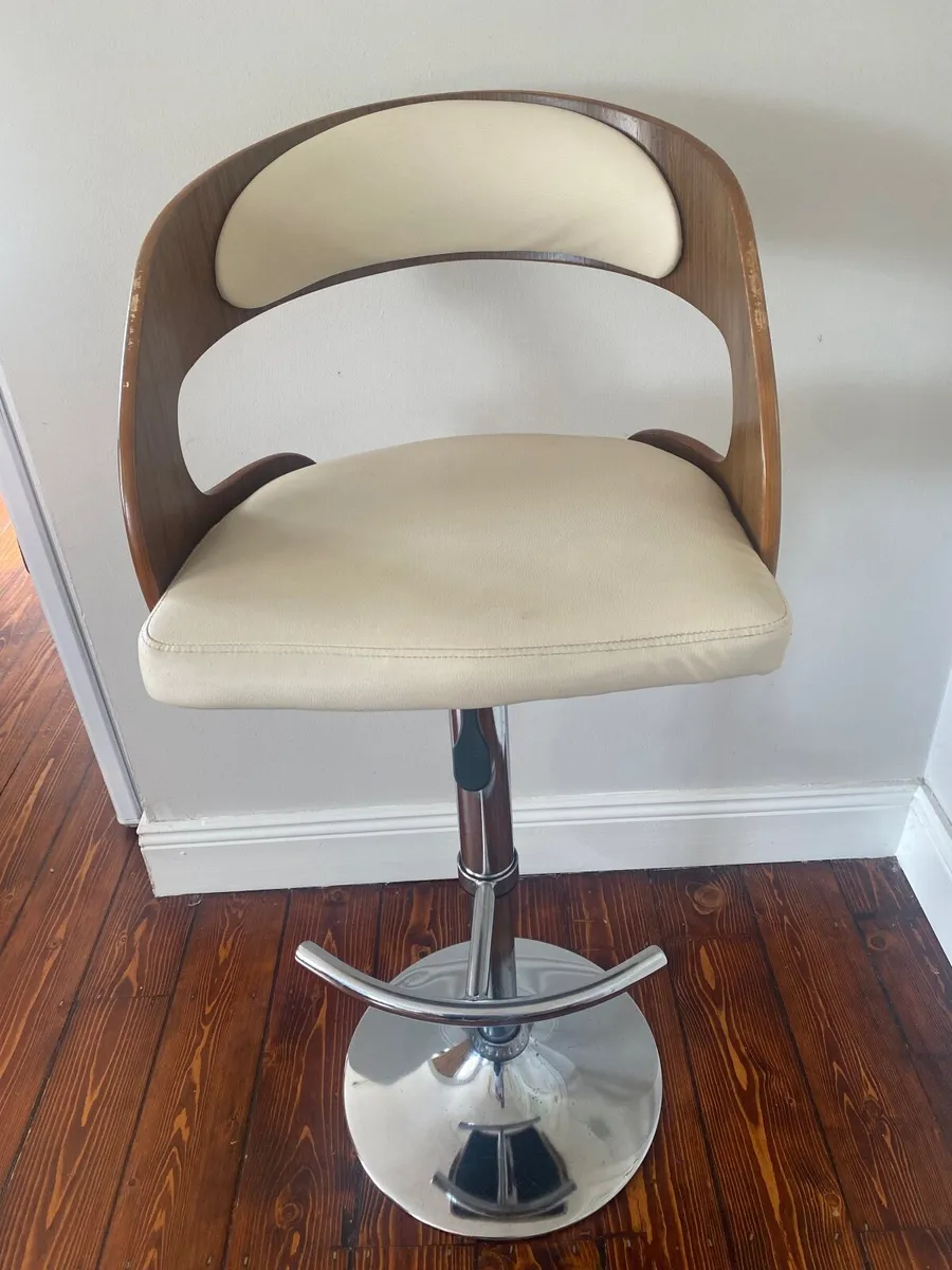 4 x Kitchen Bar Stools