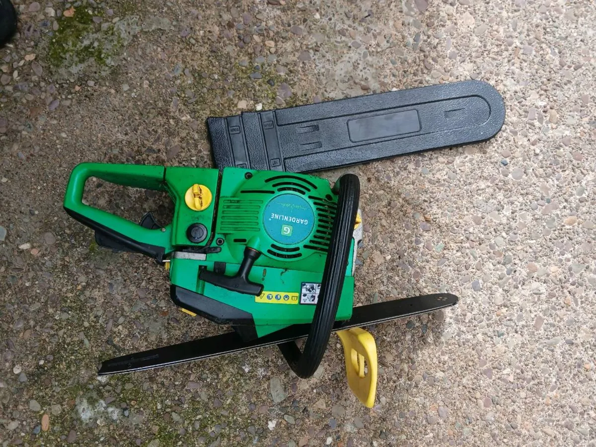 Selling a Gardenline Petrol Chainsaw in clean, exc - Image 3