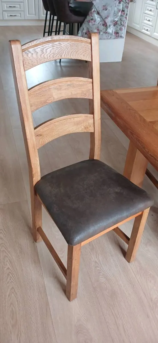 Oak dining table and chairs - Image 2
