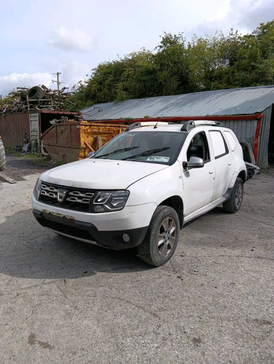 Breaking Dacia duster 2016 diesel - Image 1