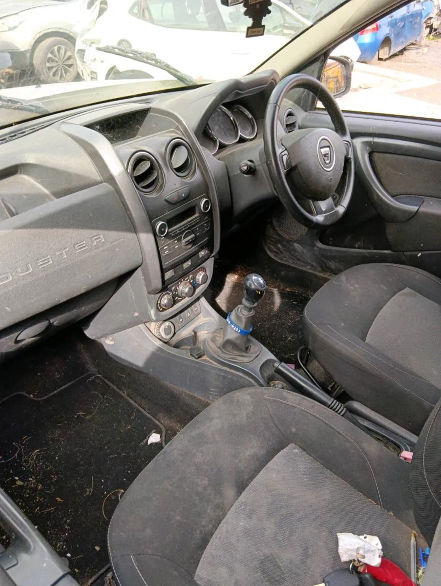 Breaking Dacia duster 2016 diesel - Image 4