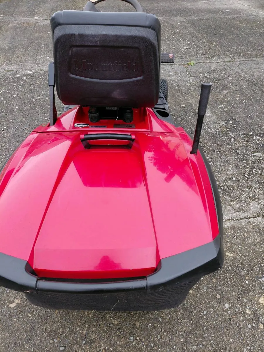 Mountfield Ride-on Lawnmower - Image 3