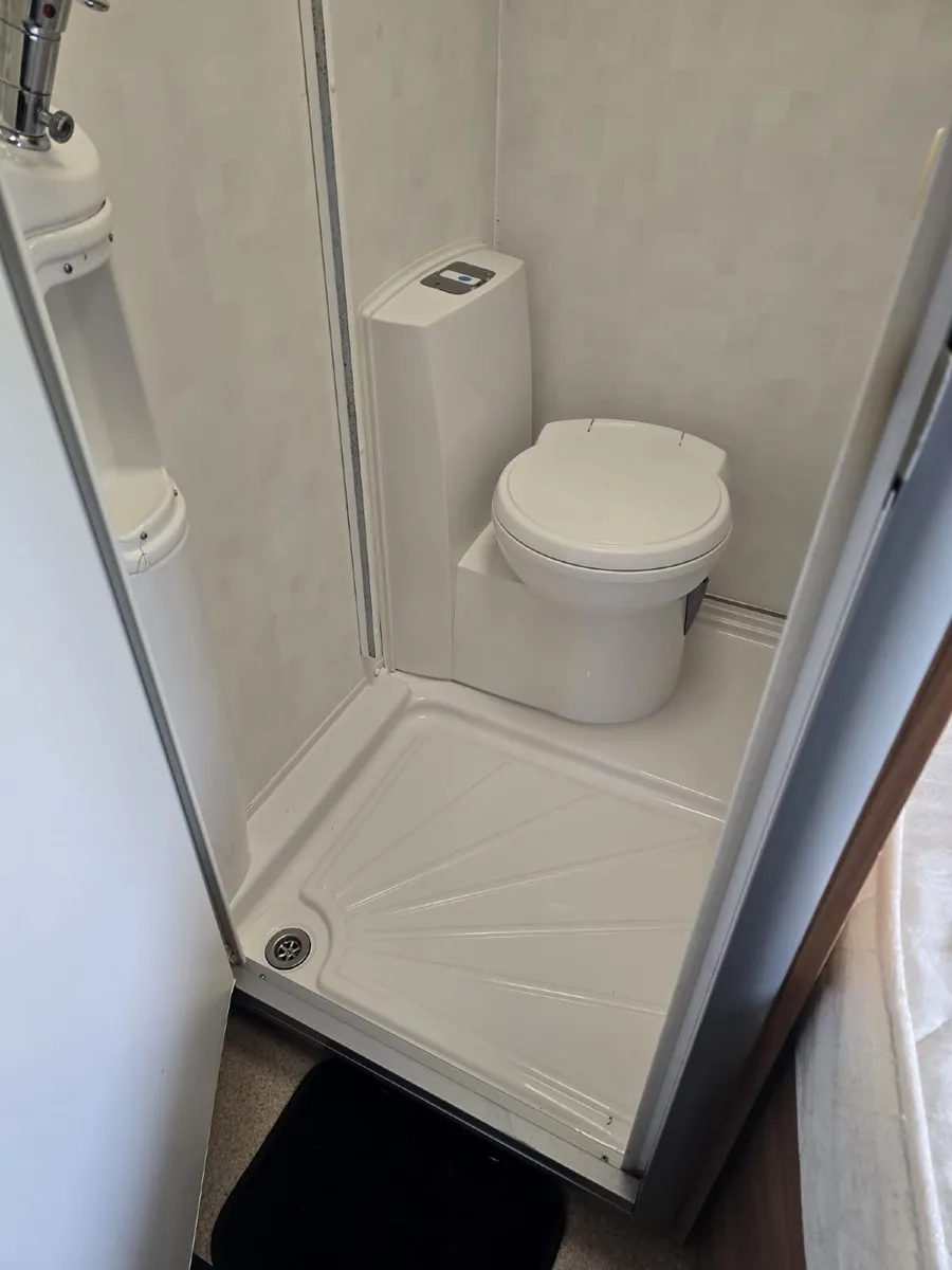 Caravan - Image 4