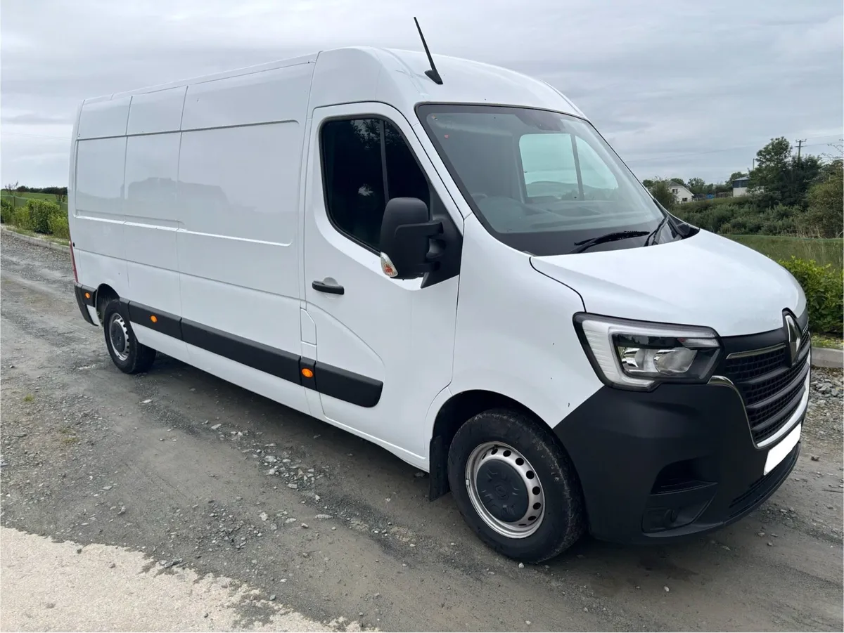 241 Renault Master 2024 - Image 1