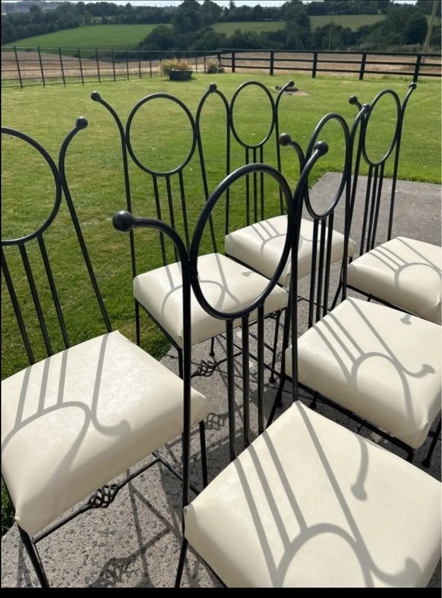 6 Hand crafted leather seats - Image 3