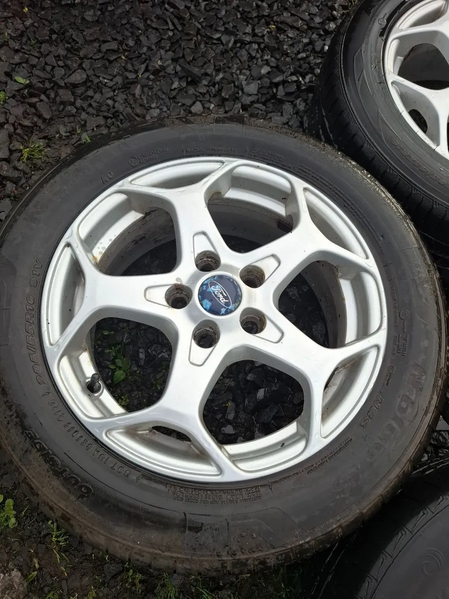 16" Genuine Ford Alloys with tyres - Image 2