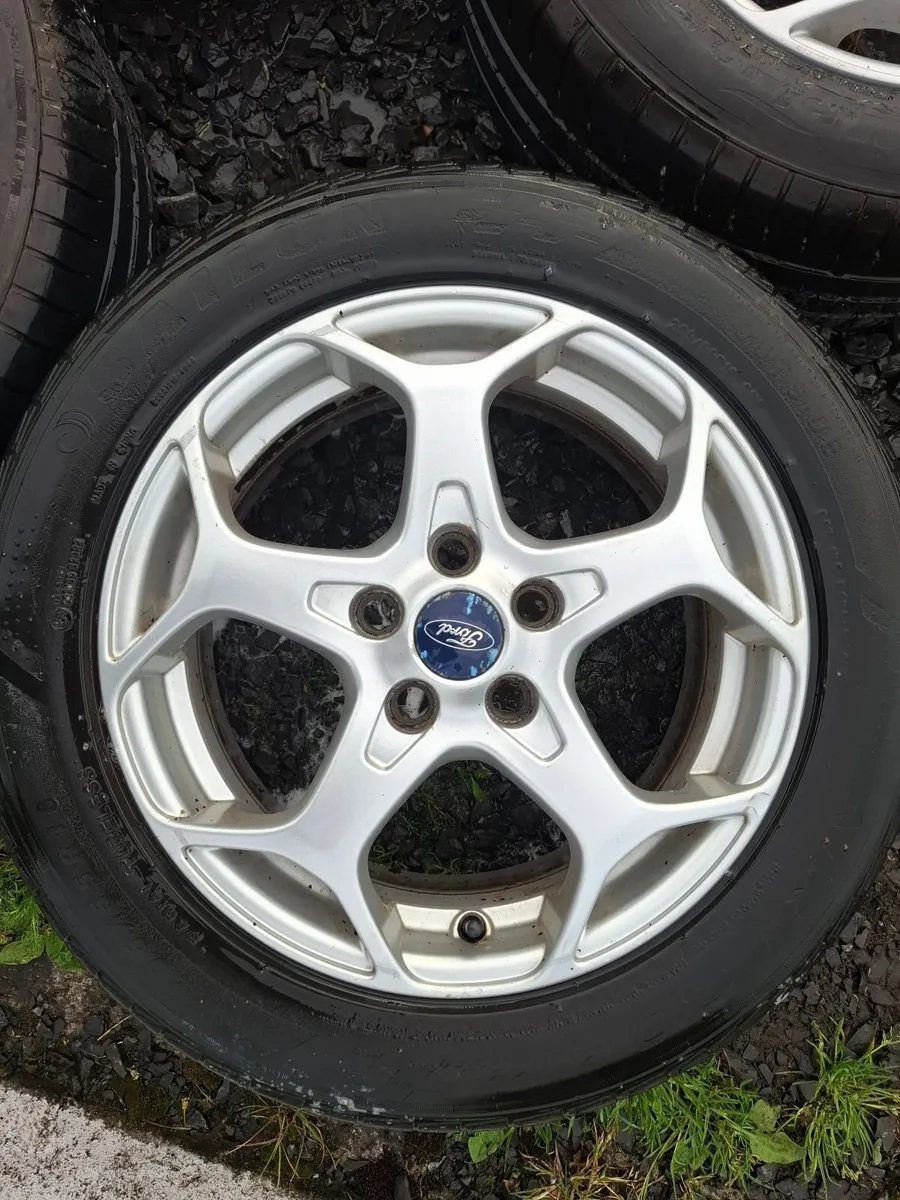 16" Genuine Ford Alloys with tyres - Image 3