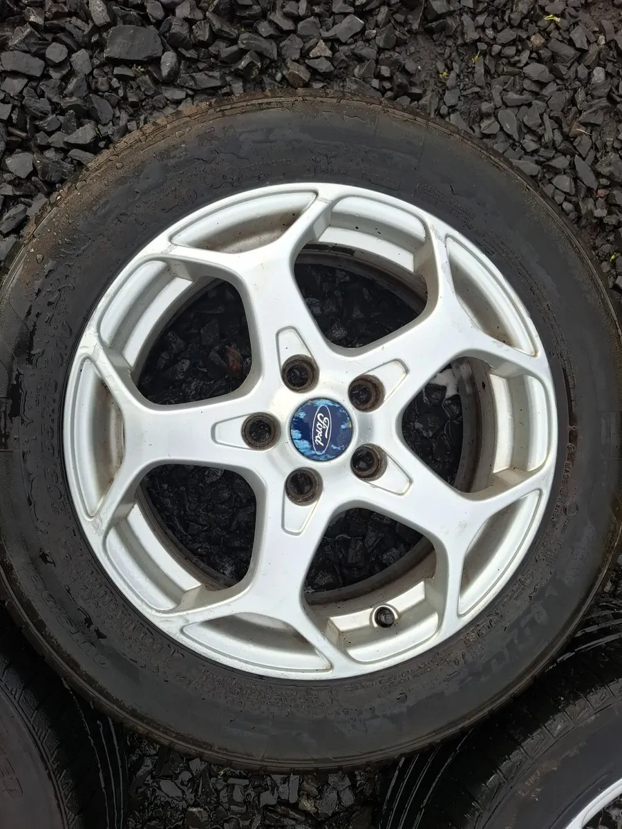 16" Genuine Ford Alloys with tyres - Image 4