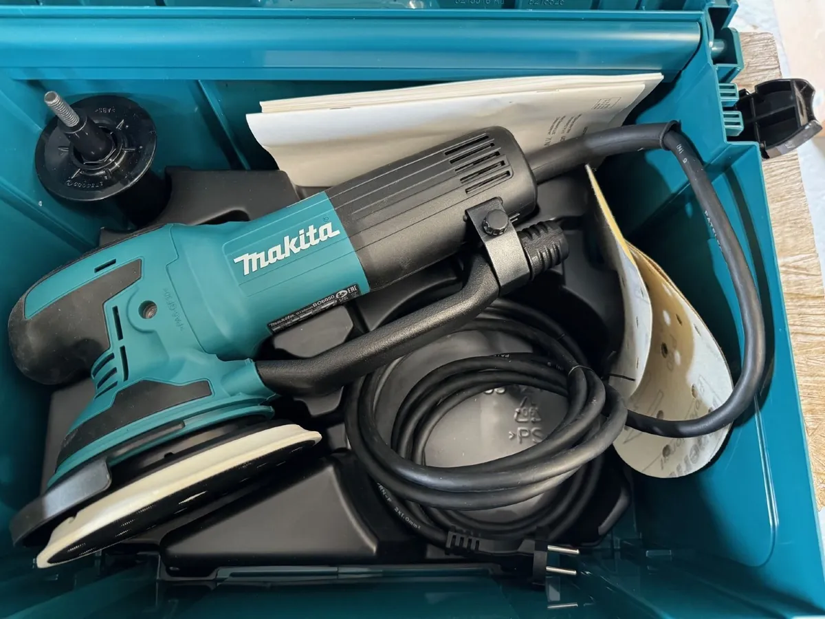 NEW Makita Sander BO6050J + Mirka Abranet - Image 1