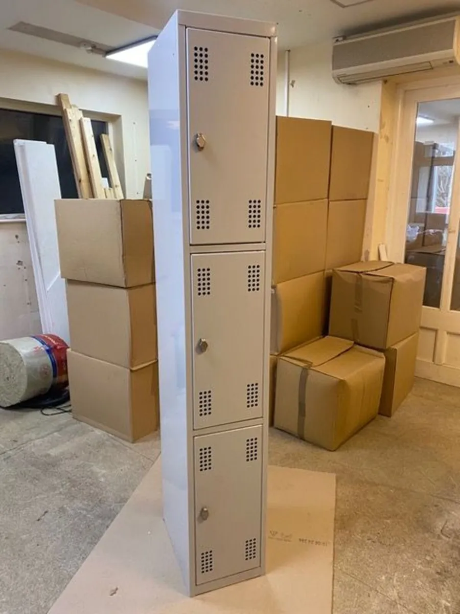 2 and 3 Door Metal lockers - grey - Image 1